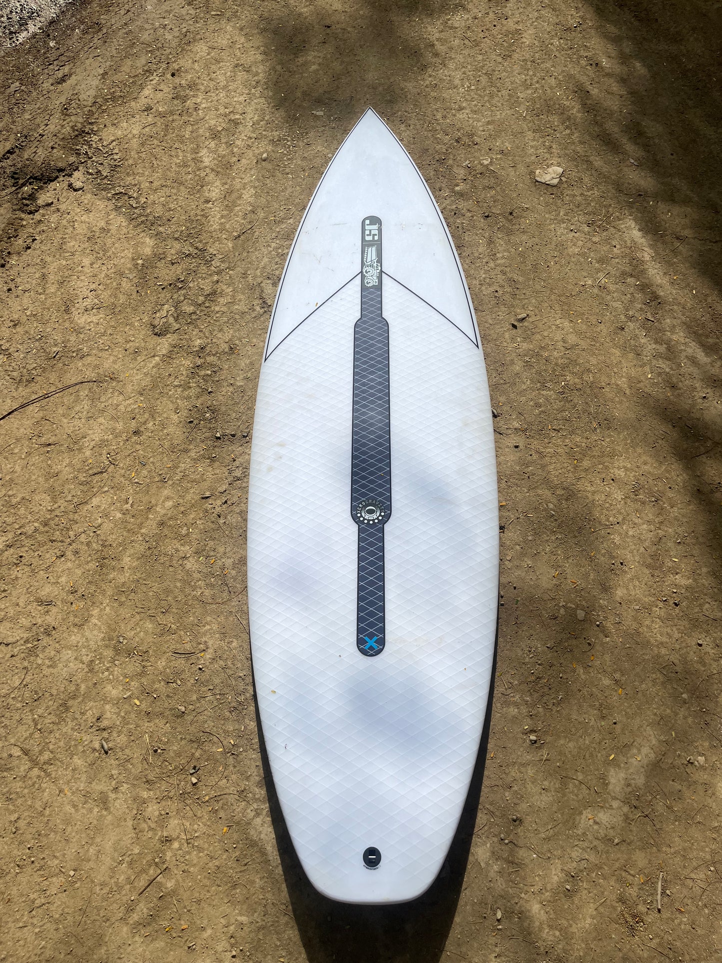 JS 5’11” zero gravity surfboard